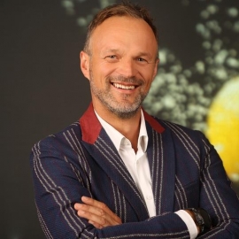 Dr. Markus Stark